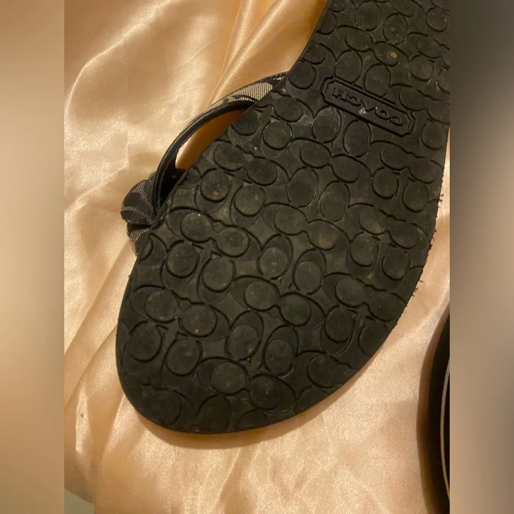Coach Flower Sandals Size 9B - Picture 9 of 11